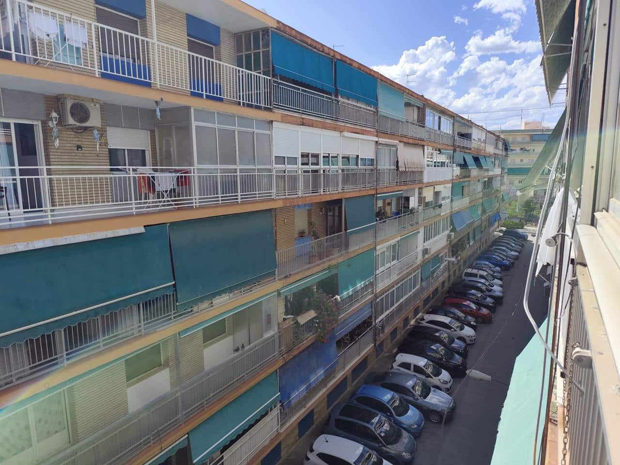 3 bedroom Flat for sale in Alicante / Alacant city - € 170,000 (Ref: 9850340)