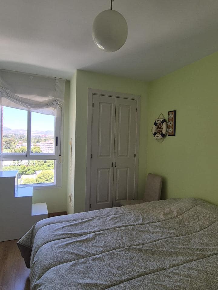 3 soveværelse Lejlighed til salg i Alicante by med garage - € 415.000 (Ref: 9854567)