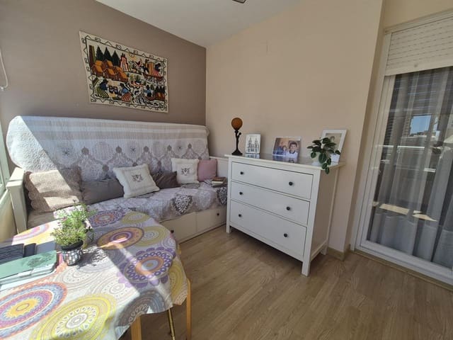 3 soveværelse Lejlighed til salg i Albufereta, Alicante by med garage - € 415.000 (Ref: 9854567)