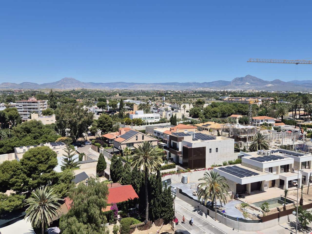 3 soveværelse Lejlighed til salg i Alicante by med garage - € 415.000 (Ref: 9854567)