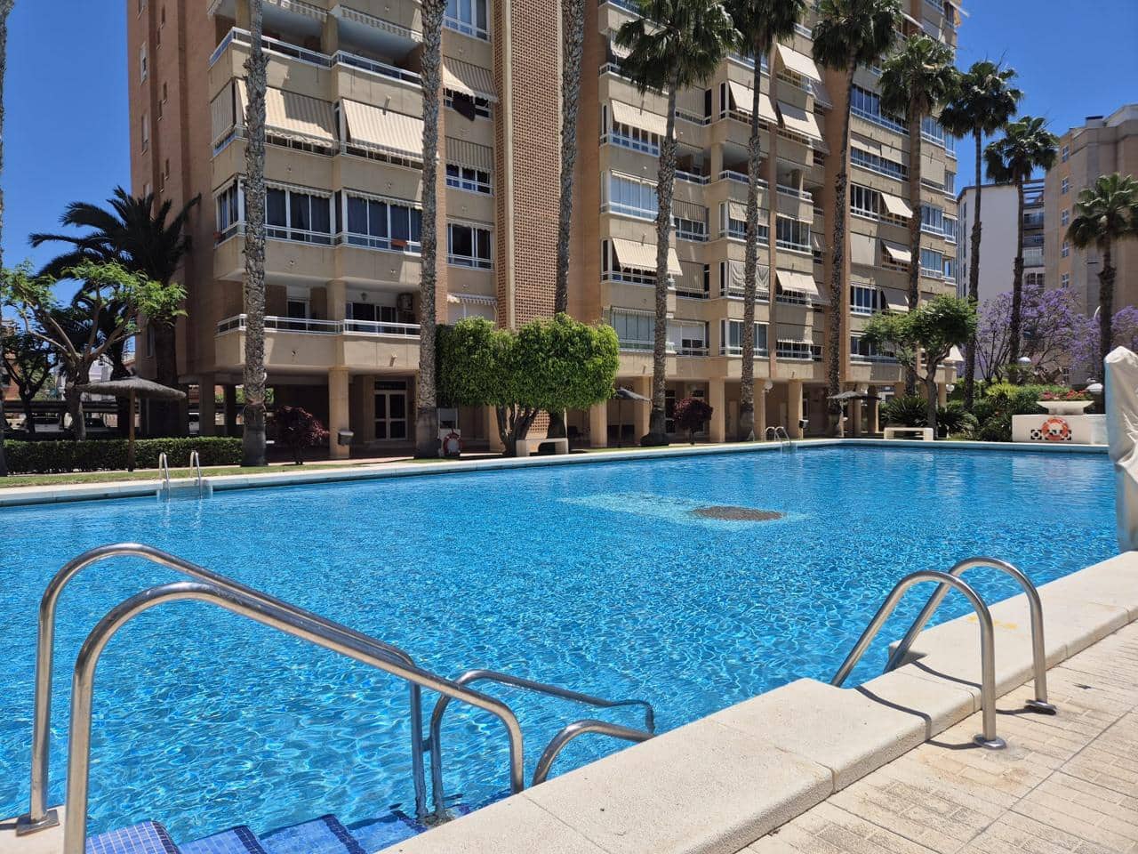 3 soveværelse Lejlighed til salg i Alicante by med garage - € 415.000 (Ref: 9854567)