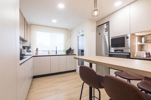 2 makuuhuone Asunto myytävänä paikassa Paus - Poligono San Blas, Alicante kaupunki mukana 
autotalli - 308 900 € (Ref: 9860577)