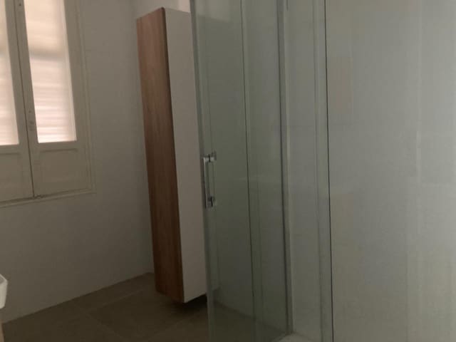 3 soveværelse Lejlighed til salg i Barrio del Centro, Alicante by - € 520.000 (Ref: 9865926)