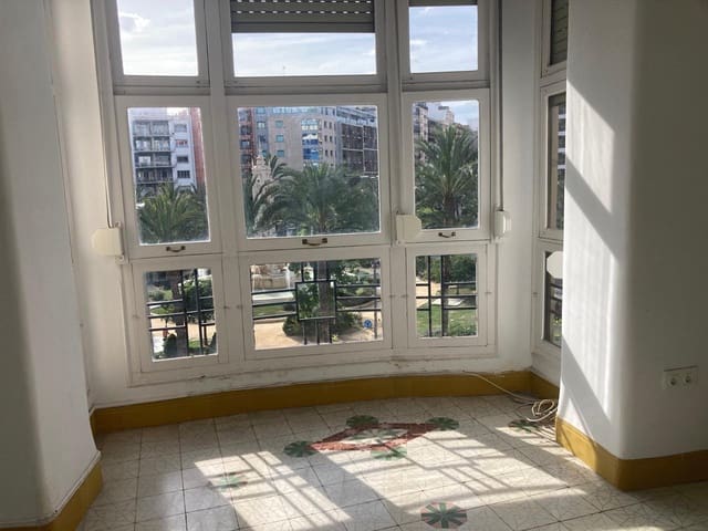 3 soveværelse Lejlighed til salg i Barrio del Centro, Alicante by - € 520.000 (Ref: 9865926)