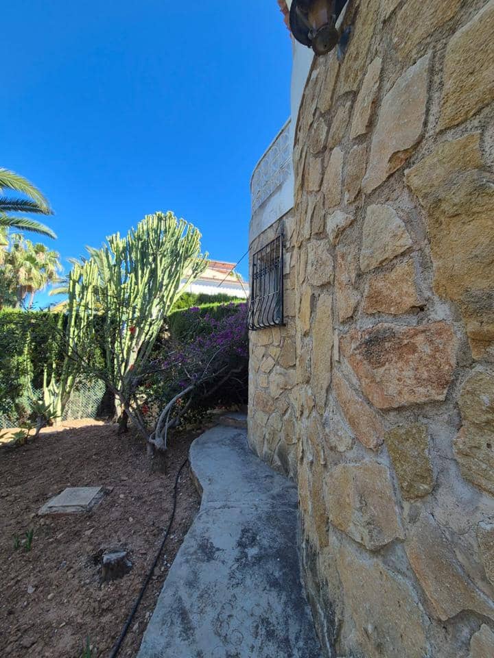 3 Zimmer Villa zu verkaufen in La Nucia mit Garage - 480.000 € (Ref: 9866341)