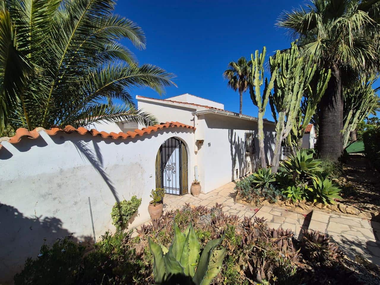 3 Zimmer Villa zu verkaufen in La Nucia mit Garage - 480.000 € (Ref: 9866341)