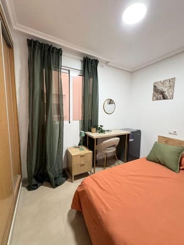 5 soverom Leilighet til salgs i Puerto Deportivo, Torrevieja - € 175 000 (Ref: 9872686)