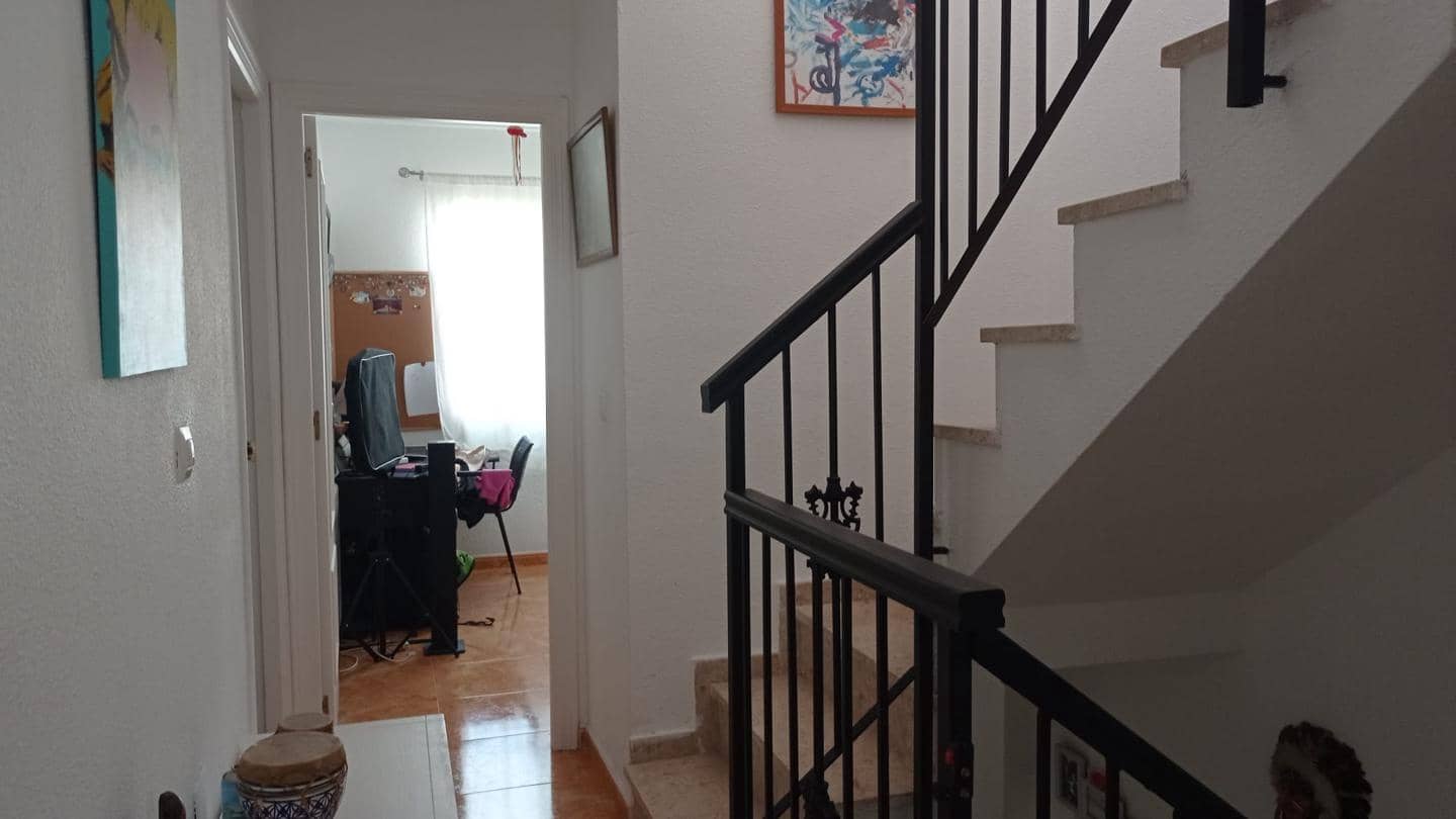 3 bedroom Villa for sale in Arenales del Sol with pool garage - € 269,900 (Ref: 9880297)