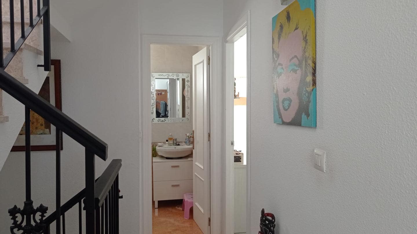 3 bedroom Villa for sale in Arenales del Sol with pool garage - € 269,900 (Ref: 9880297)