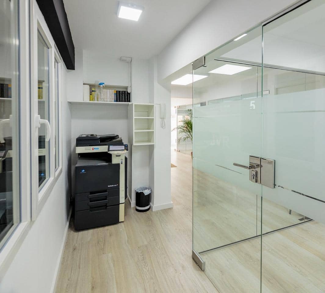 7 Zimmer Büro zu vermieten in Alicante / Alacant Stadt - 350 € (Ref: 9892945)