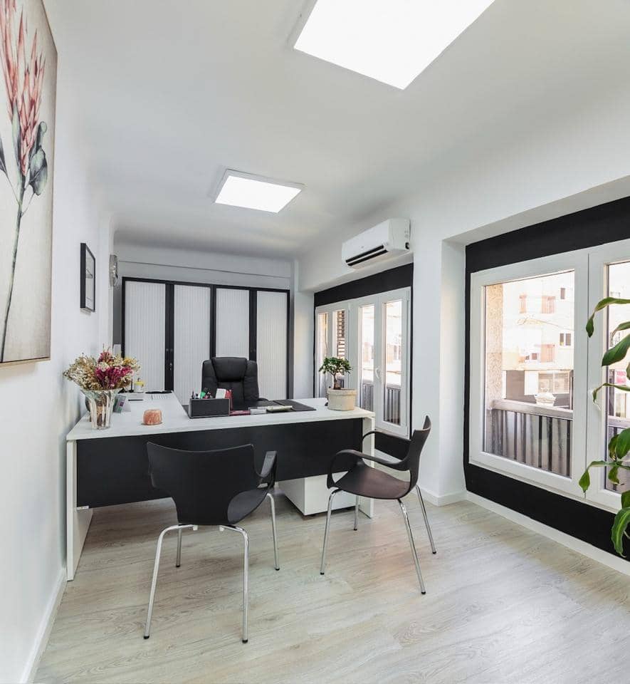 7 Zimmer Büro zu vermieten in Alicante / Alacant Stadt - 350 € (Ref: 9892945)