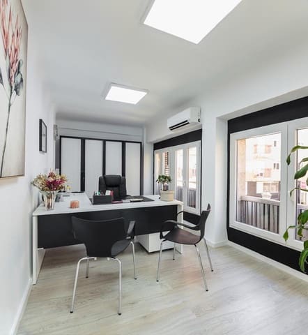 7 quarto Escritório para arrendar em Barrio del Centro, Alicante cidade - 350 € (Ref: 9892945)