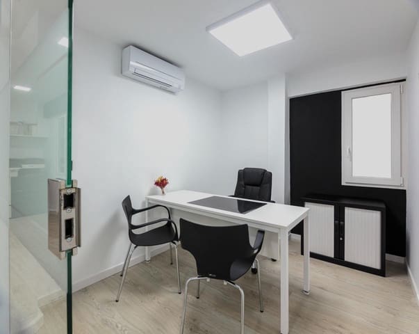 7 quarto Escritório para arrendar em Barrio del Centro, Alicante cidade - 350 € (Ref: 9892945)