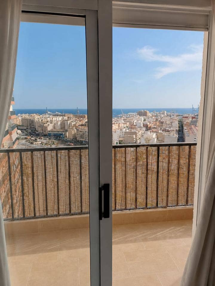 4 camera da letto Appartamento in vendita in Alicante citta - 260.000 € (Rif: 9908918)