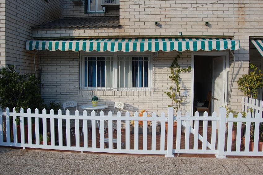 3 makuuhuone Bungalow vuokrattavana paikassa Cabo de las Huertas mukana uima-altaan 
autotalli - 1 300 € (Ref: 9911526)