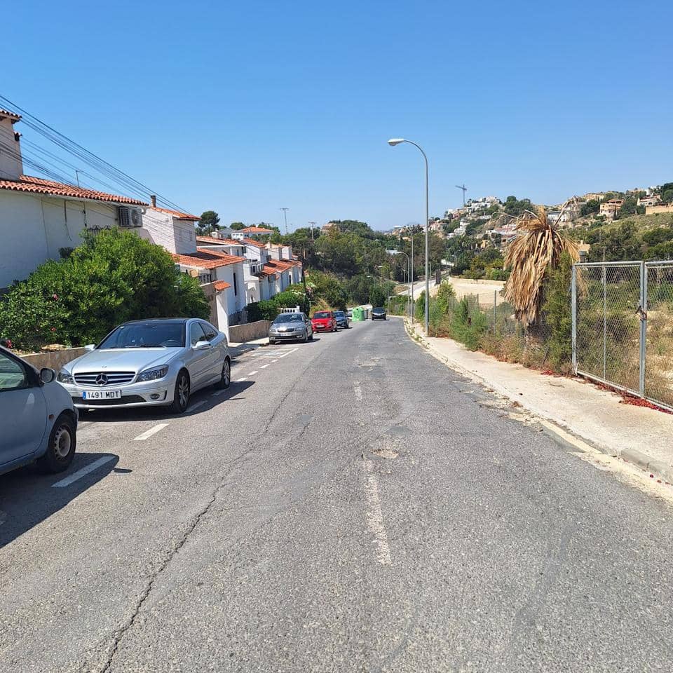 Mark till salu i El Campello - 275 000 € (Ref: 9914802)