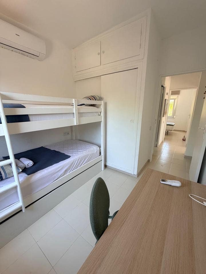 4 camera da letto Villa da affittare in Alicante citta con garage - 3.600 € (Rif: 9944960)