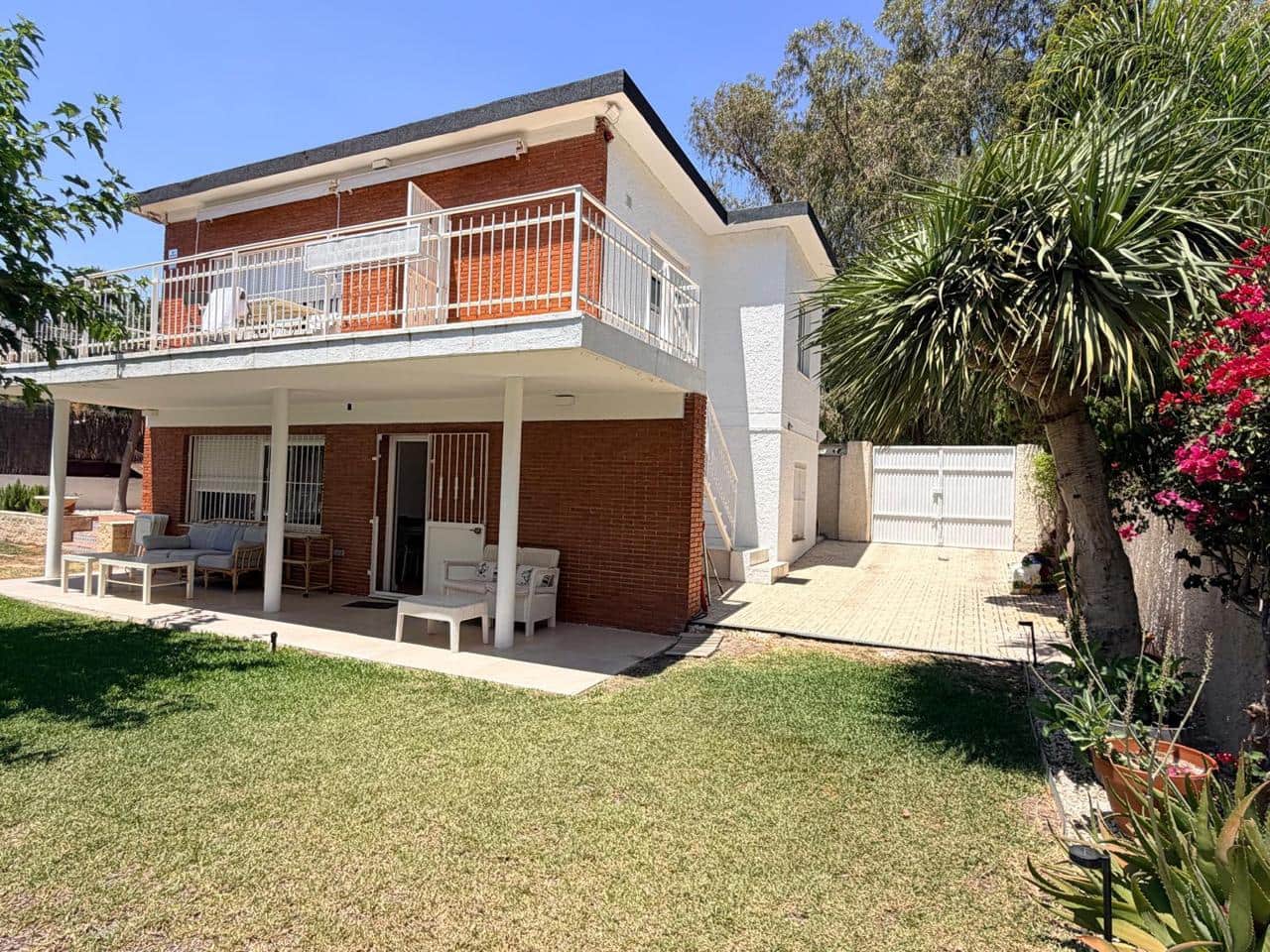 4 camera da letto Villa da affittare in Alicante citta con garage - 3.600 € (Rif: 9944960)