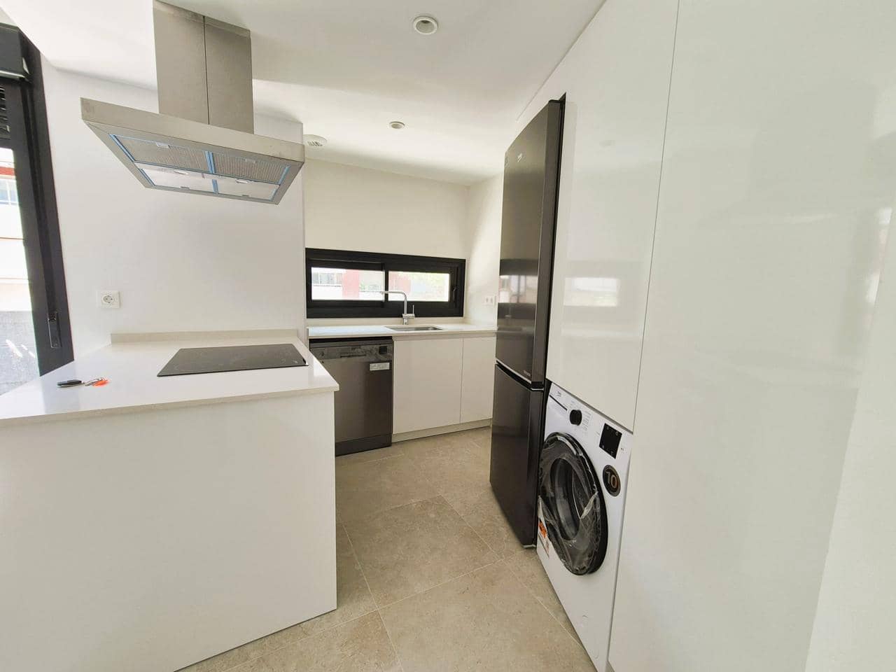 2 sovrum Lägenhet till salu i Alicante stad med garage - 330 000 € (Ref: 9981676)