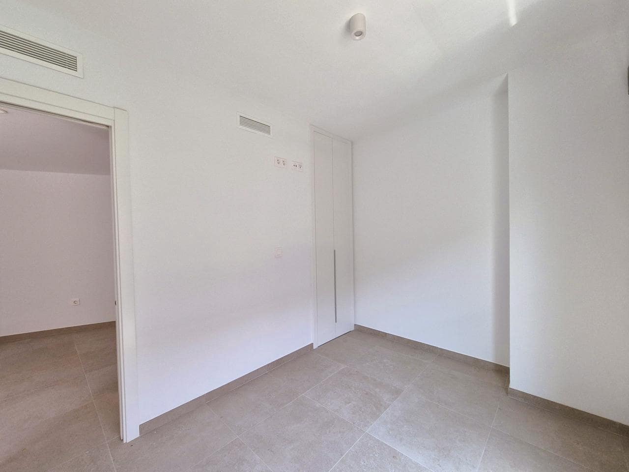 2 sovrum Lägenhet till salu i Alicante stad med garage - 330 000 € (Ref: 9981676)