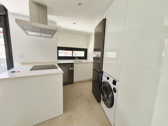 2 soveværelse Lejlighed til salg i Florida Baja, Alicante by med garage - € 330.000 (Ref: 9981676)