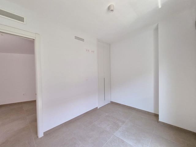 2 soveværelse Lejlighed til salg i Florida Baja, Alicante by med garage - € 330.000 (Ref: 9981676)
