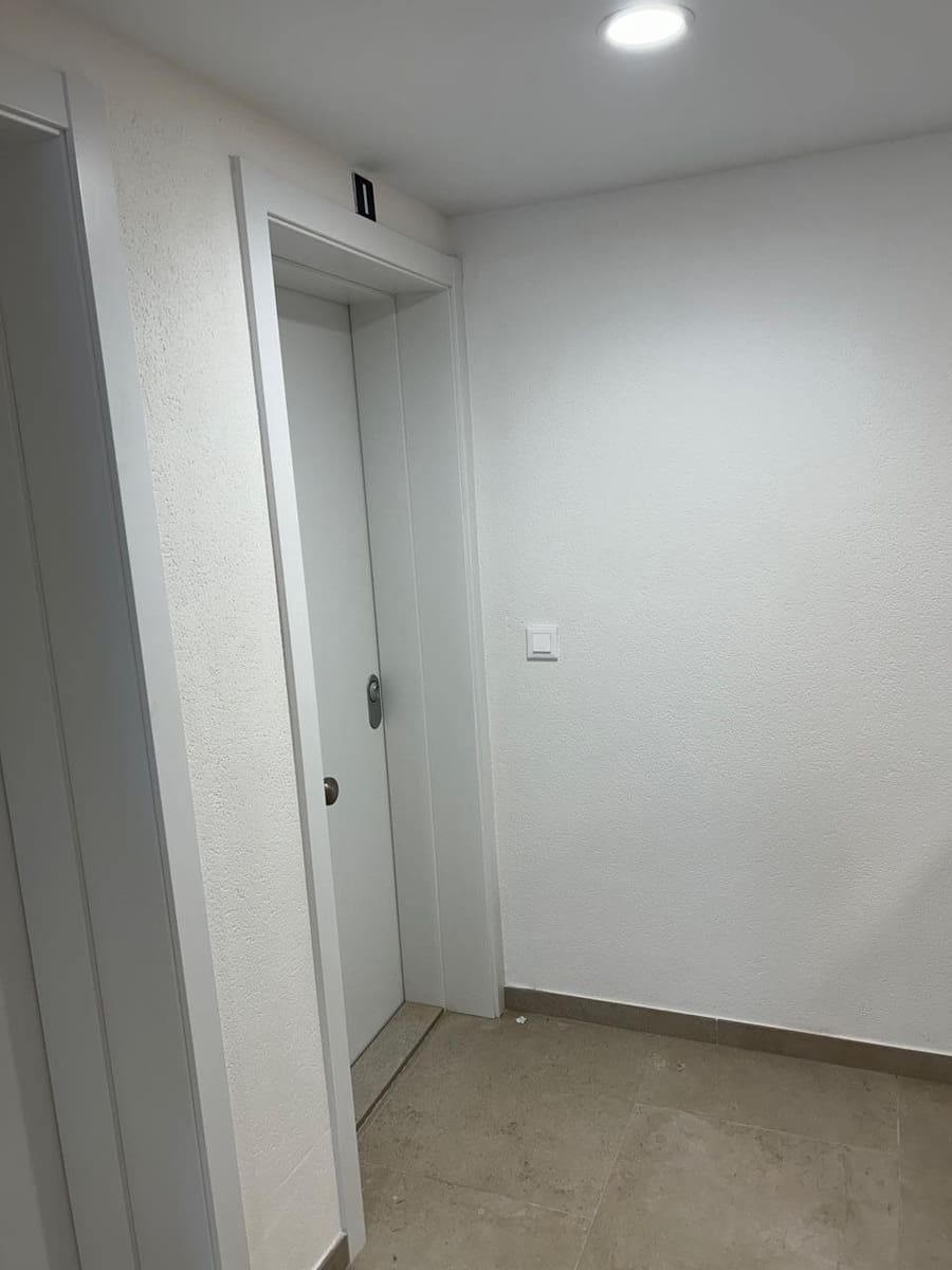 2 sovrum Lägenhet till salu i Alicante stad med garage - 330 000 € (Ref: 9981676)