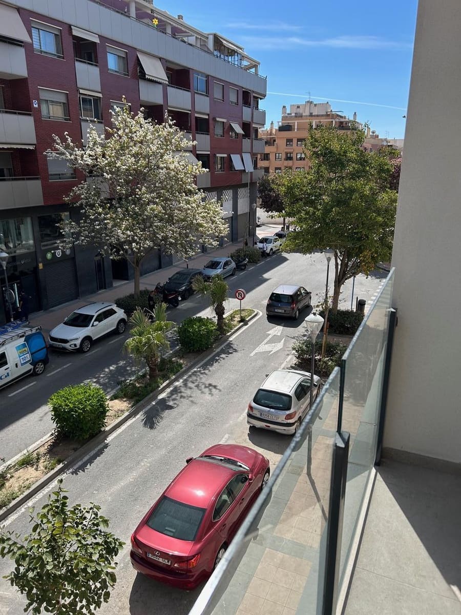 2 sovrum Lägenhet till salu i Alicante stad med garage - 330 000 € (Ref: 9981676)