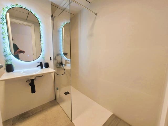 2 soverom Leilighet til salgs i Barrio del Centro, Alicante by - € 335 000 (Ref: 9981726)