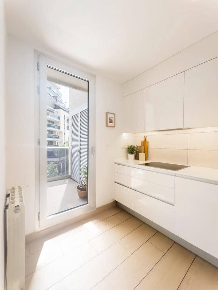 Piso de 4 habitaciones en Alicante / Alacant ciudad en venta con piscina garaje - 750.000 € (Ref: 9999143)