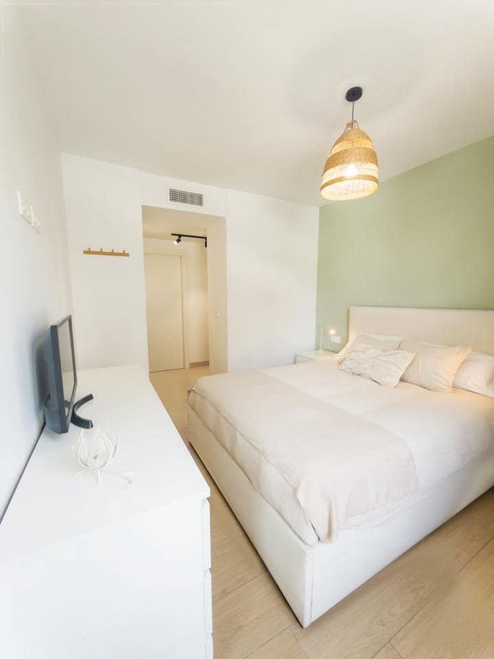 Piso de 4 habitaciones en Alicante / Alacant ciudad en venta con piscina garaje - 750.000 € (Ref: 9999143)