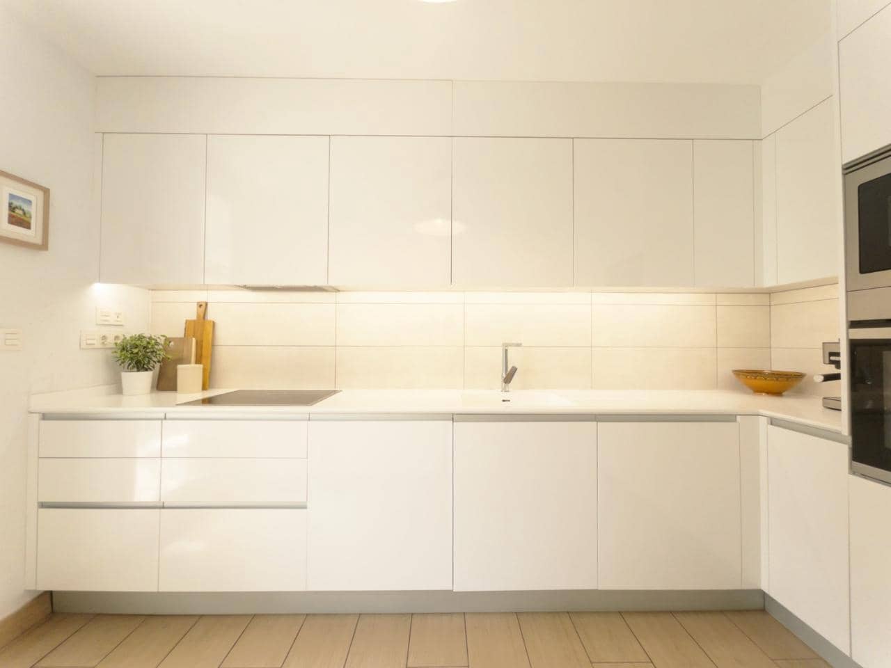 Piso de 4 habitaciones en Alicante / Alacant ciudad en venta con piscina garaje - 750.000 € (Ref: 9999143)