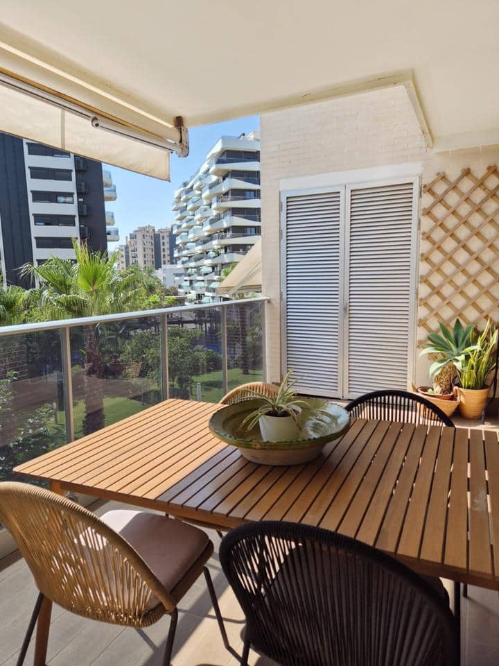 Piso de 4 habitaciones en Alicante / Alacant ciudad en venta con piscina garaje - 750.000 € (Ref: 9999143)