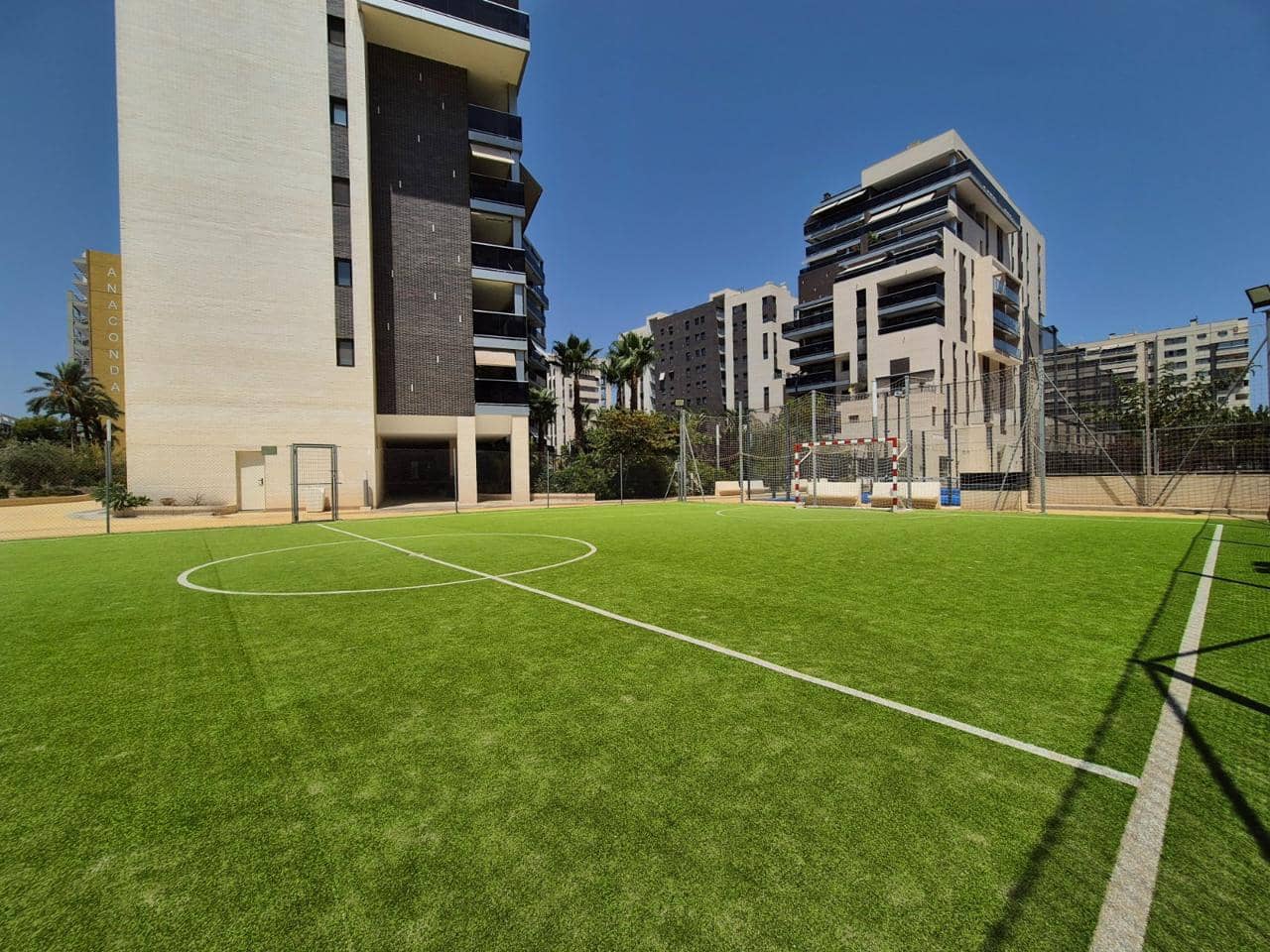 Piso de 4 habitaciones en Alicante / Alacant ciudad en venta con piscina garaje - 750.000 € (Ref: 9999143)