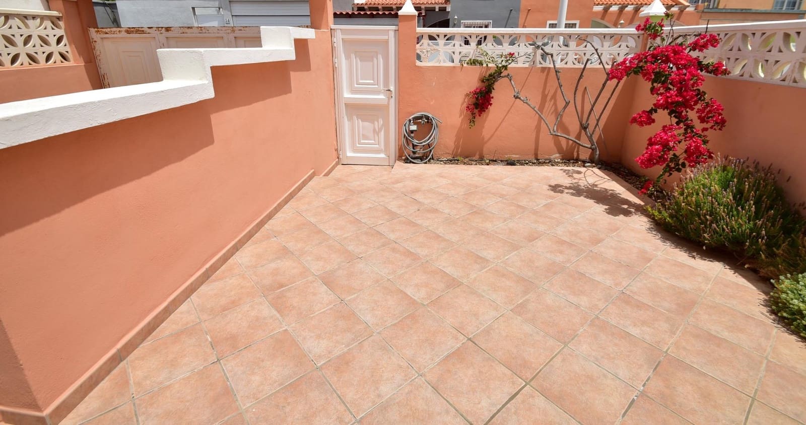 3 bedroom Terraced Villa for rent in Fasnia with garage - € 1,300 (Ref: 8678369)