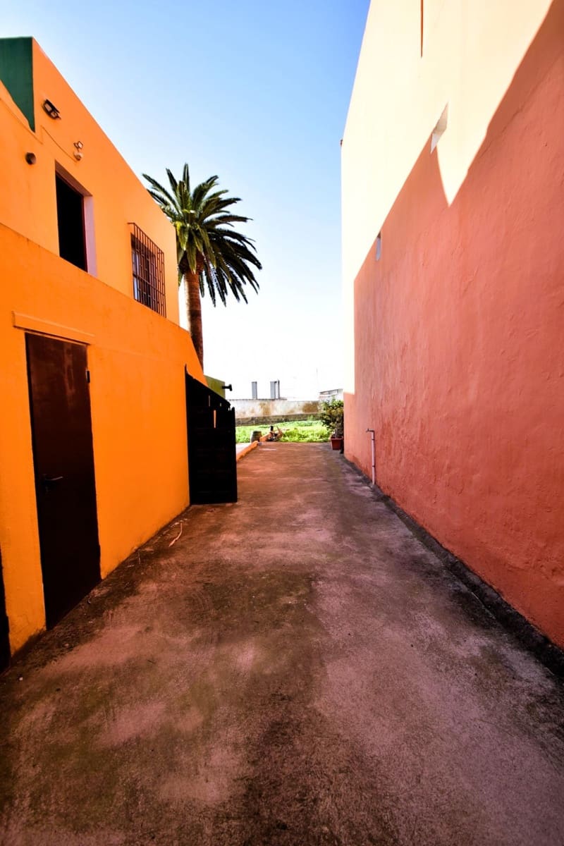 6 slaapkamer Villa te koop in Tacoronte met garage - € 365.000 (Ref: 8686263)