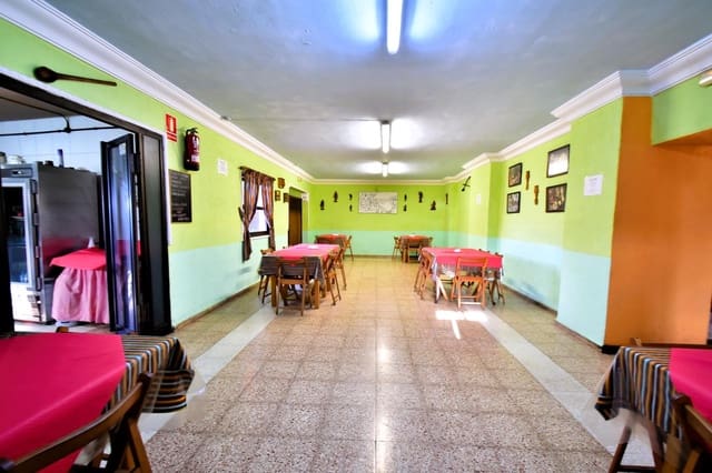 6 slaapkamer Villa te koop in Tacoronte met garage - € 365.000 (Ref: 8686263)