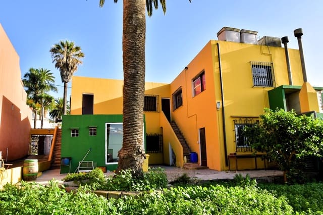 6 slaapkamer Villa te koop in Tacoronte met garage - € 365.000 (Ref: 8686263)