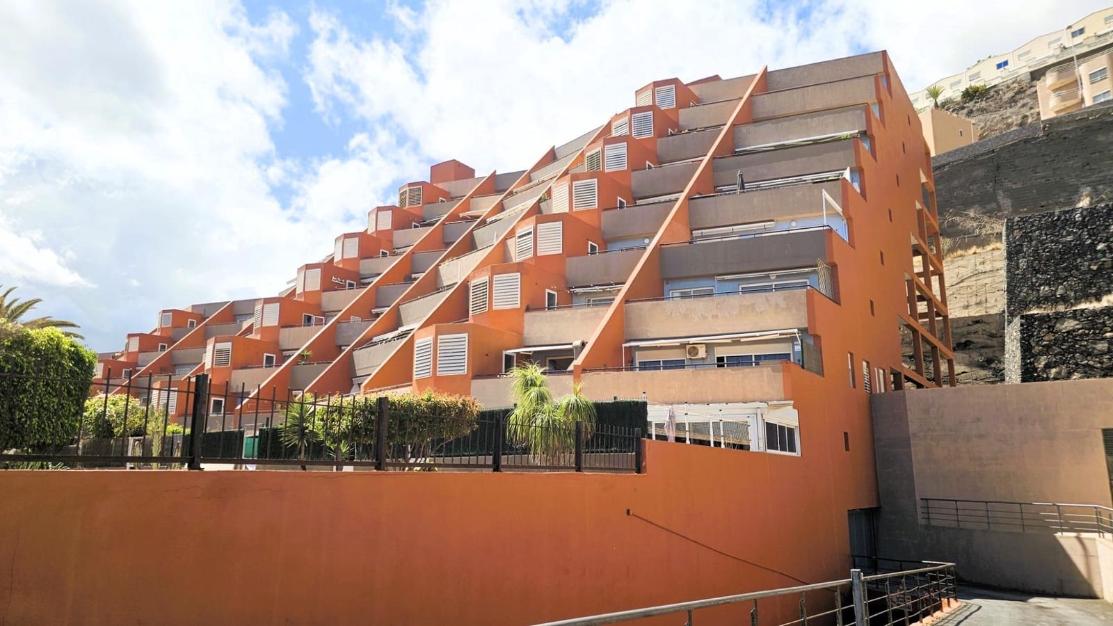 Garage in vendita in Radazul - 160.000 € (Rif: 8907551)