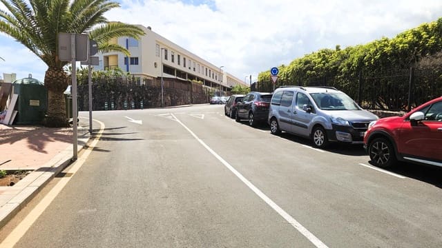 Garasje til salgs i Radazul, El Rosario - € 160 000 (Ref: 8907551)