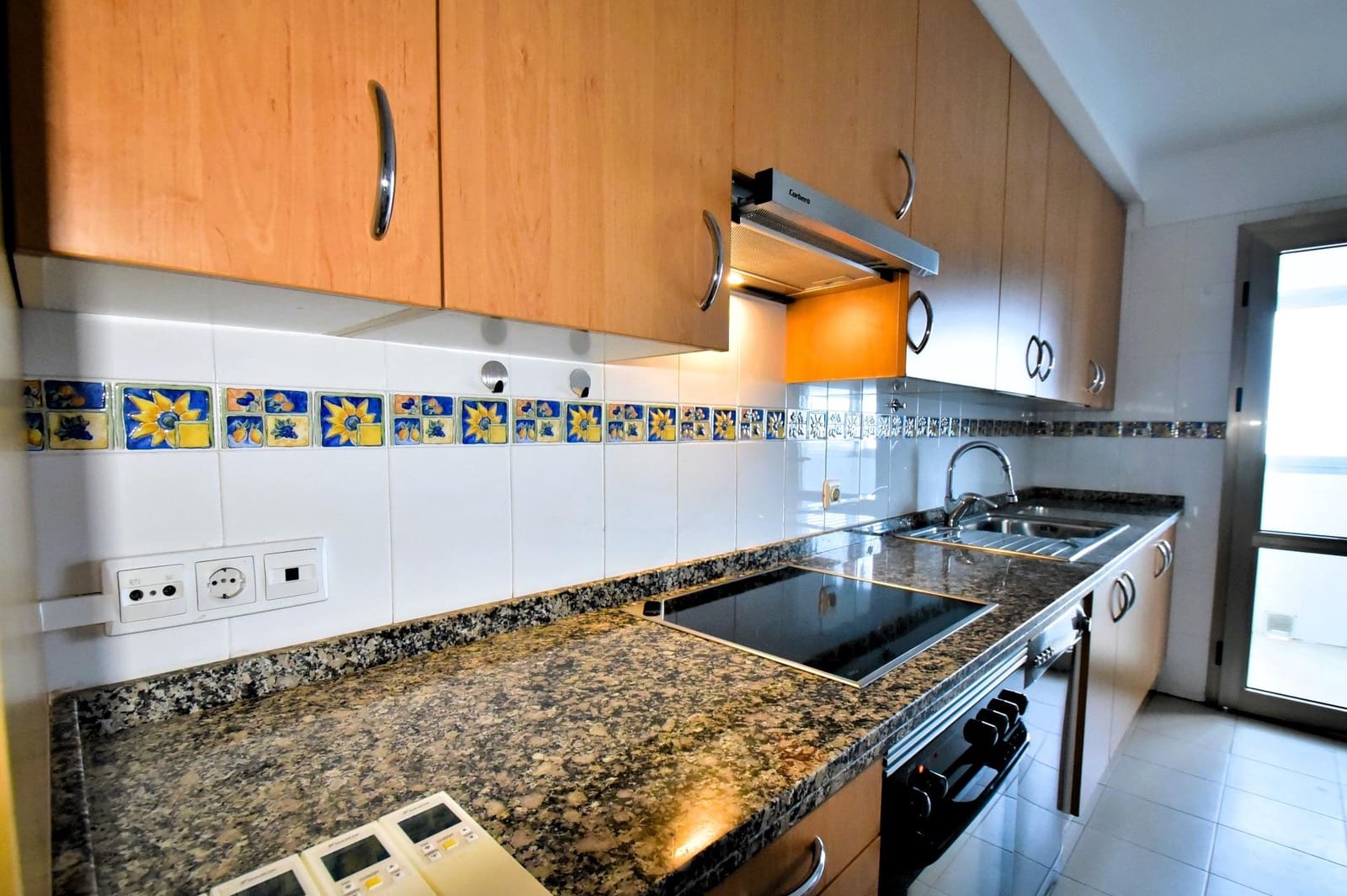 3 bedroom Penthouse for rent in Santa Cruz de Tenerife with garage - € 1,850 (Ref: 8915470)