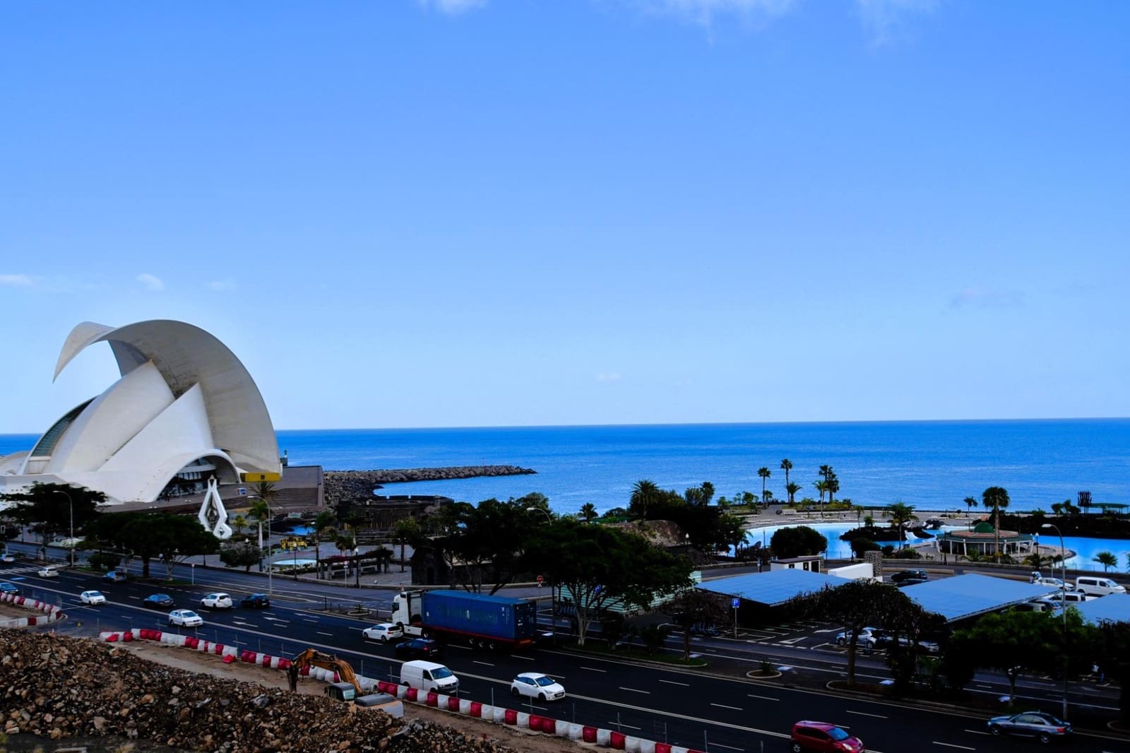 3 bedroom Penthouse for rent in Santa Cruz de Tenerife with garage - € 1,850 (Ref: 8915470)