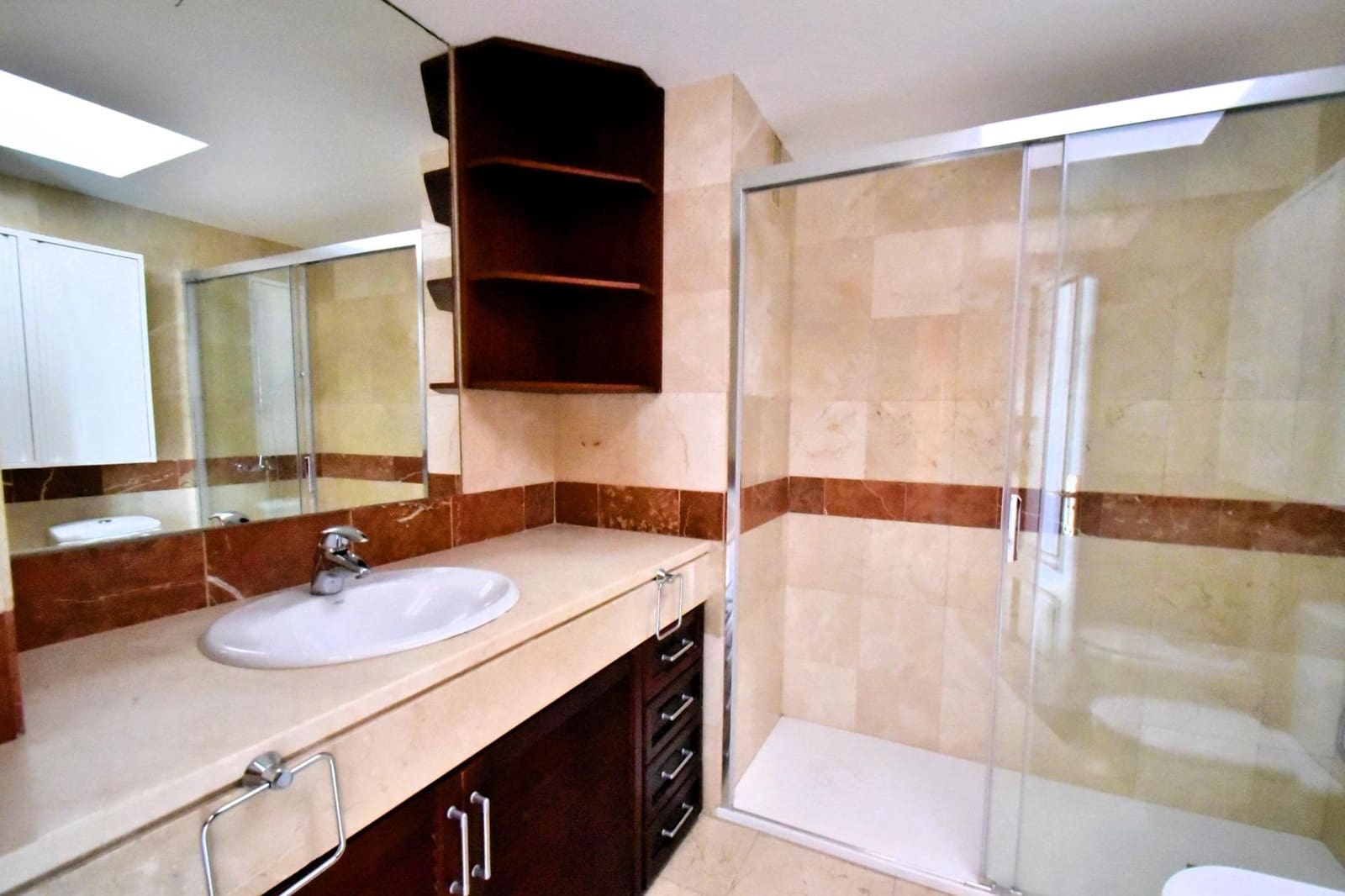 3 bedroom Penthouse for rent in Santa Cruz de Tenerife with garage - € 1,850 (Ref: 8915470)