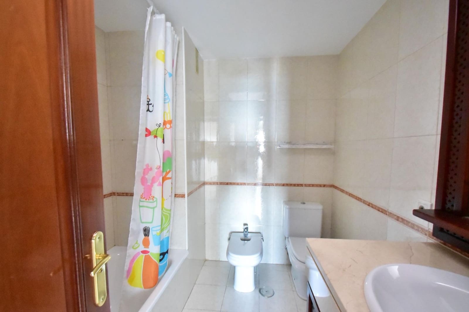 3 bedroom Penthouse for rent in Santa Cruz de Tenerife with garage - € 1,850 (Ref: 8915470)