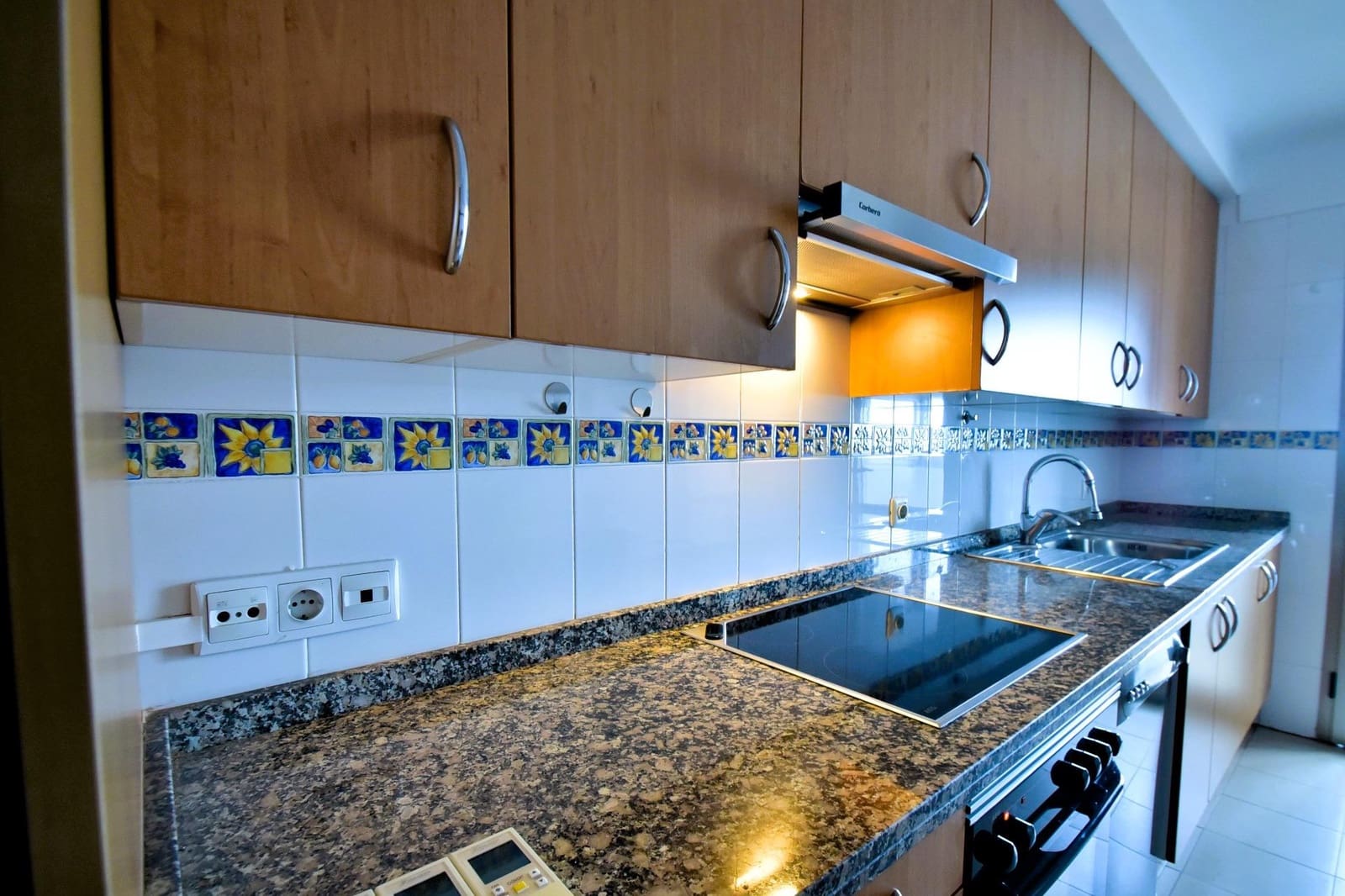 3 bedroom Penthouse for rent in Santa Cruz de Tenerife with garage - € 1,850 (Ref: 8915470)