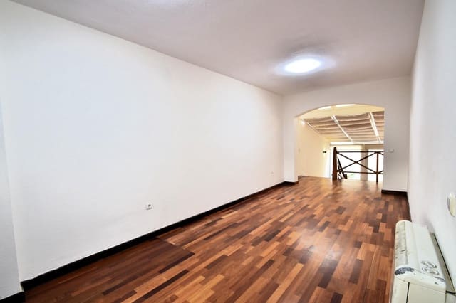 3 bedroom Terraced Villa for rent in San Cristóbal de La Laguna with garage - € 1,350 (Ref: 9177279)