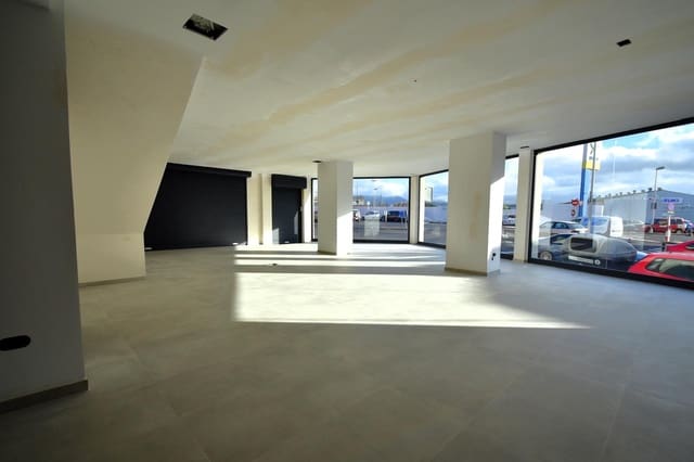 Kaupallinen vuokrattavana paikassa San Cristóbal de La Laguna - 2 841 € (Ref: 9310829)