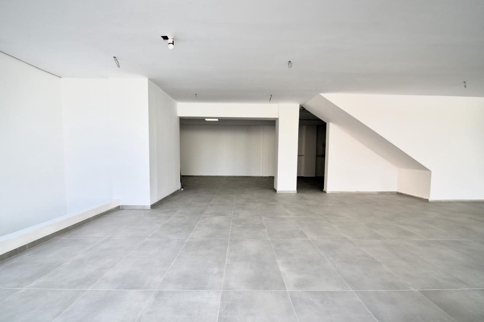 Commercial for rent in San Cristobal de La Laguna - € 2,841 (Ref: 9310829)