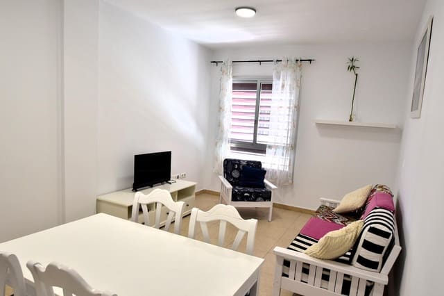 Appartement de 2 chambres à louer à Santa Cruz de Tenerife avec garage - 850 € (Ref: 9474152)
