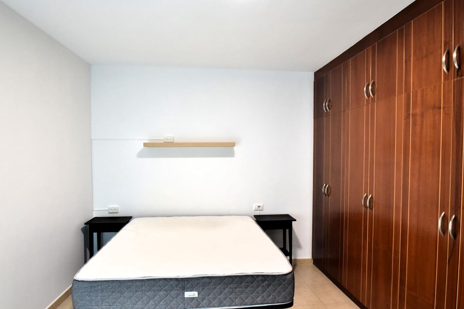 2 slaapkamer Flat te huur in Santa Cruz de Tenerife met garage - € 850 (Ref: 9474152)